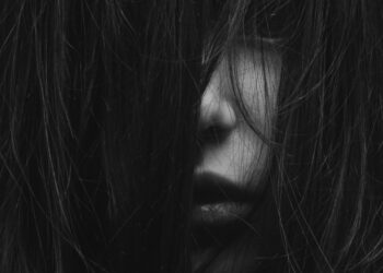 Açı / Sophia Jamali