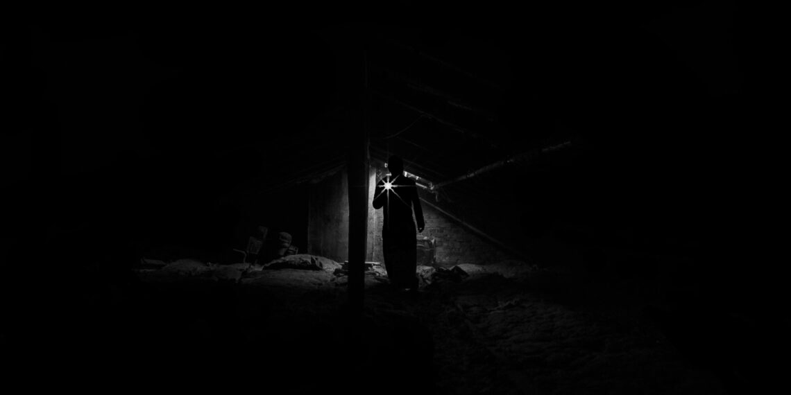 Mesafe / Sophia Jamali