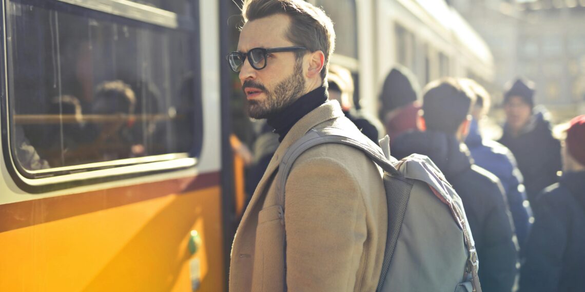 İnsan İnsana / Sevgi Erol Öçal