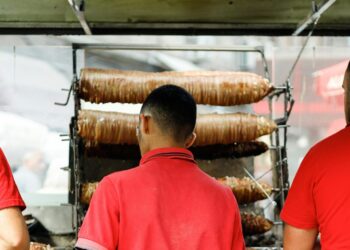 Kokoreç Sensiz Olmaz / Sevinç Kayapınar