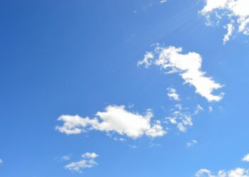 Gökyüzünde Yürüyorum / Sevgi Erol