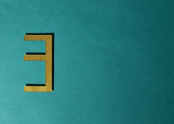 Üç Vakte / Abdulhamit Gökçe