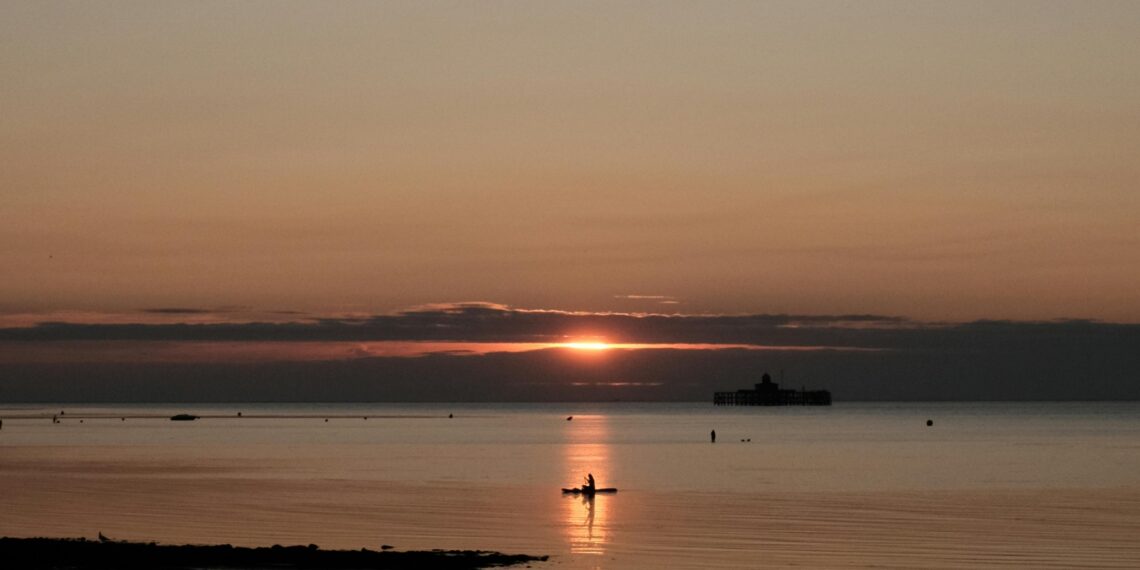 Düş ve Kül / Emirşah Sarıoğlu