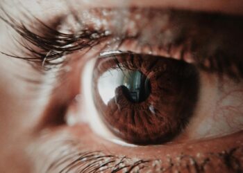 Gerçek nedir? / Derya Kılınç