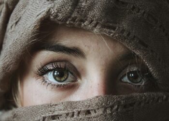 BAKIŞLARI/ AHMET YILMAZ TUNCER