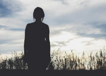 Sensizliğin Boşluğu / Miyase Ören