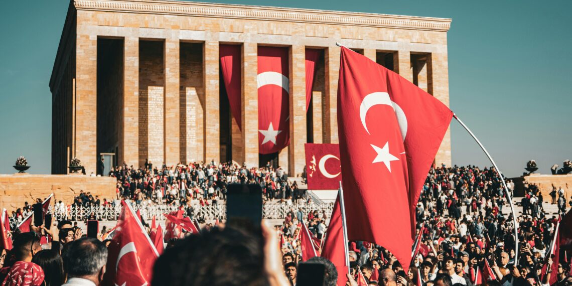 Sesi Uykuda Kalanlara / Eren Düzgün