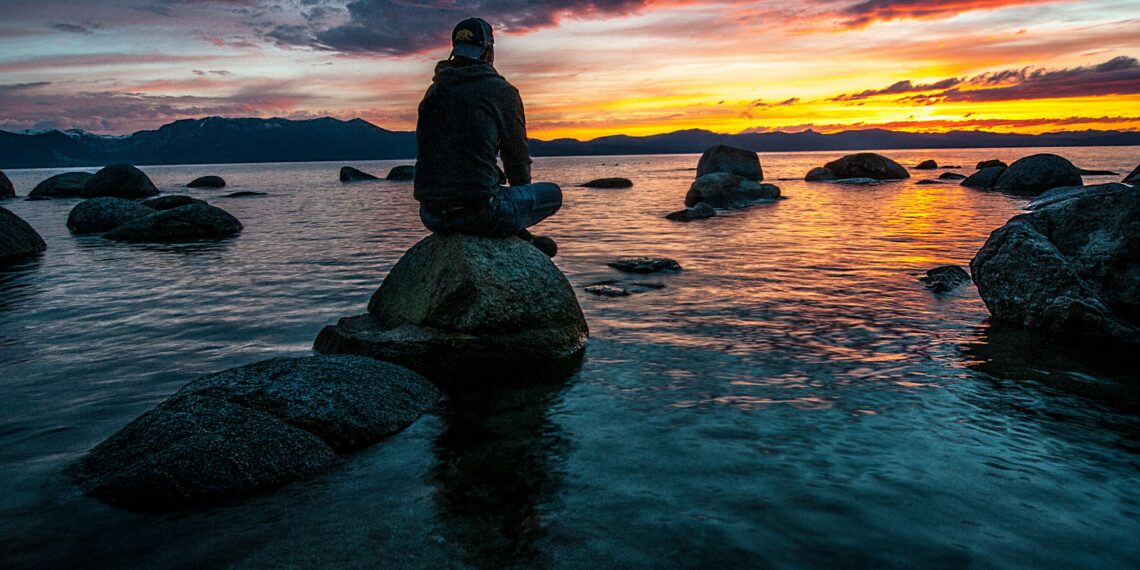 Yalın Yalnızlık / Erkan Eren