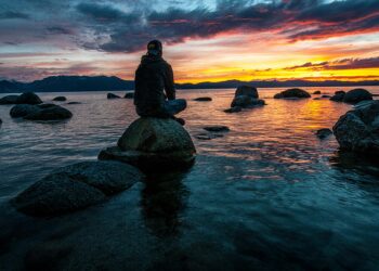 Yalın Yalnızlık / Erkan Eren