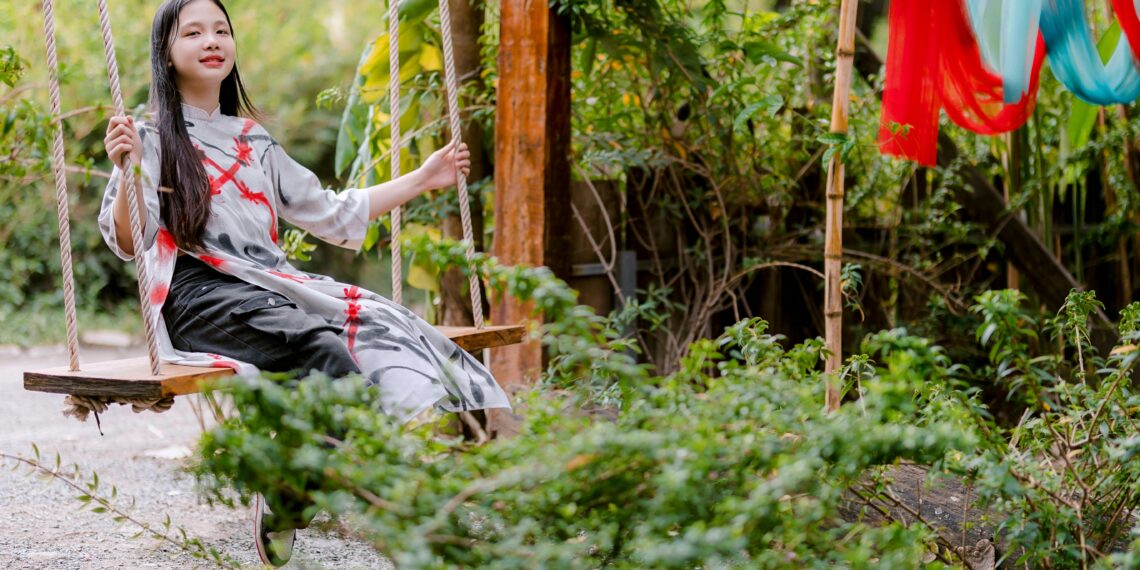 Bazı Acılar Miras Kalır İnsana / Tuğçe Dal