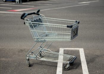 Tüketim Çağı / Hilal Saraç