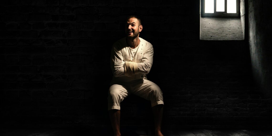 Deliler İçin Grup Terapisi / Mehmet Çakan