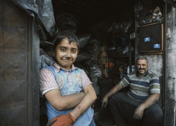 Büyük Ayaklar / Ayfer Kayaaltı