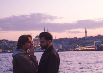 Sevda  Meselesi  / Esmanur Kara